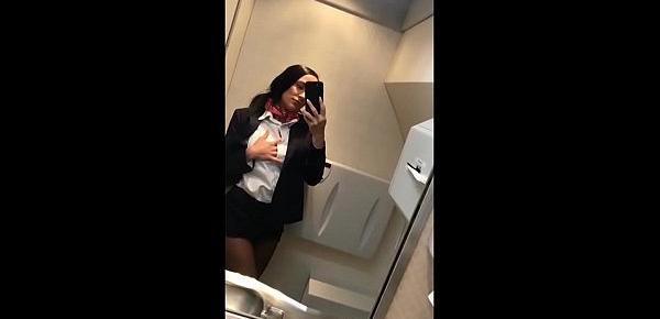  Flight attendant uses in-flight wifi to cam on camsoda!